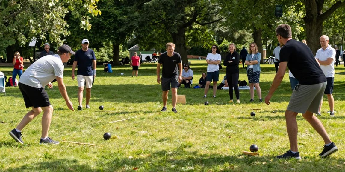 FOPI Kota Tomohon sedang mengadakan pertandingan petanque di taman yang cerah